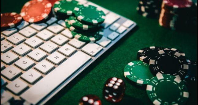 Enhance Your Winning Chances with Essential Poker Strategy Mathematics