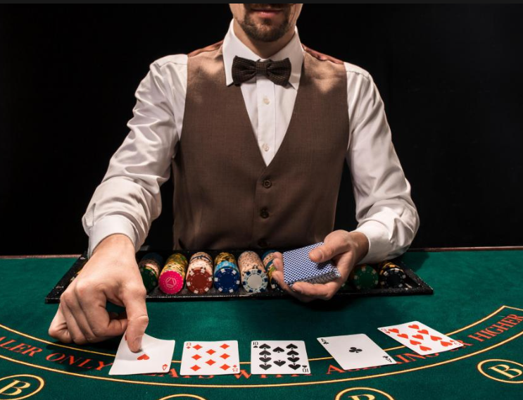 The Contribution of Croupiers to Elevating the Casino Experience.